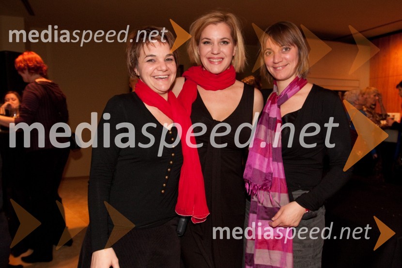 Sestre Komljanec: Kim, Karin, igralka in KatjaMačka na vroči pločevinasti strehi, premiera v MGL