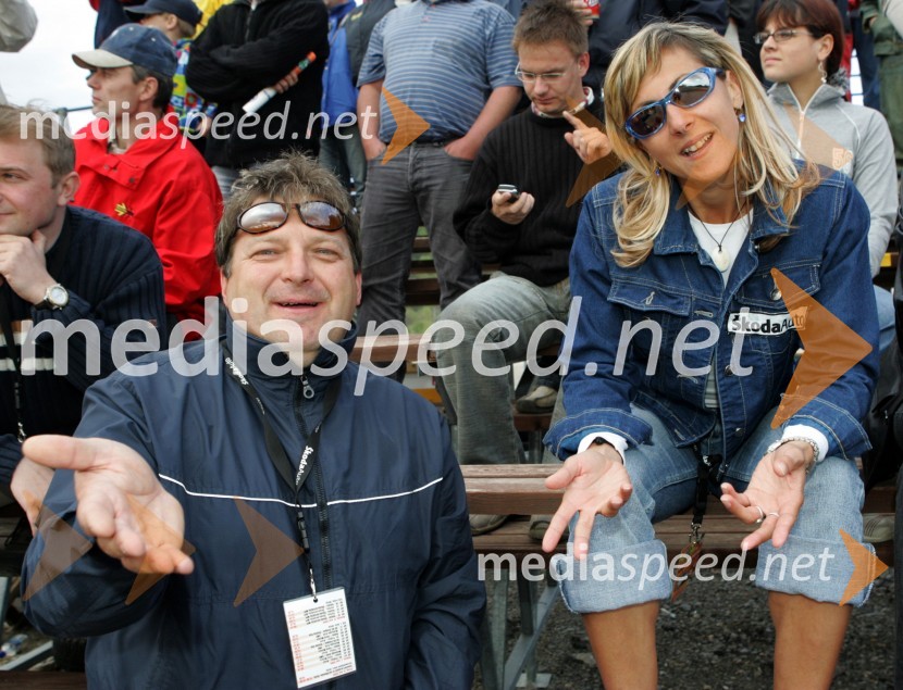 Alenka Bikar, atletinja in Peter Adam, nekdanji vrhunski avtomobilski dirkač, ki je Alenki dajal napotke za hitro vožnjo
Rally Hella saturnus Škoda