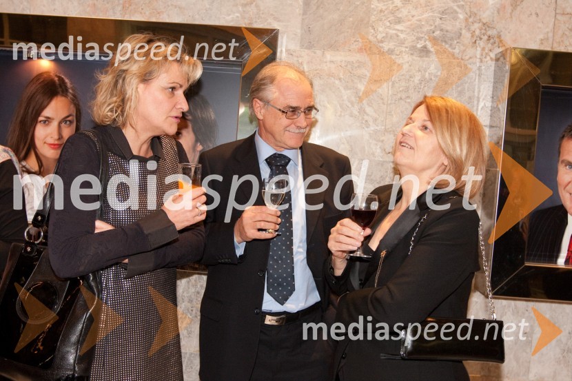 ..., ... in Ira Ratej, umetniška vodjaSovražnik ljudstva, premiera v SNG Nova Gorica