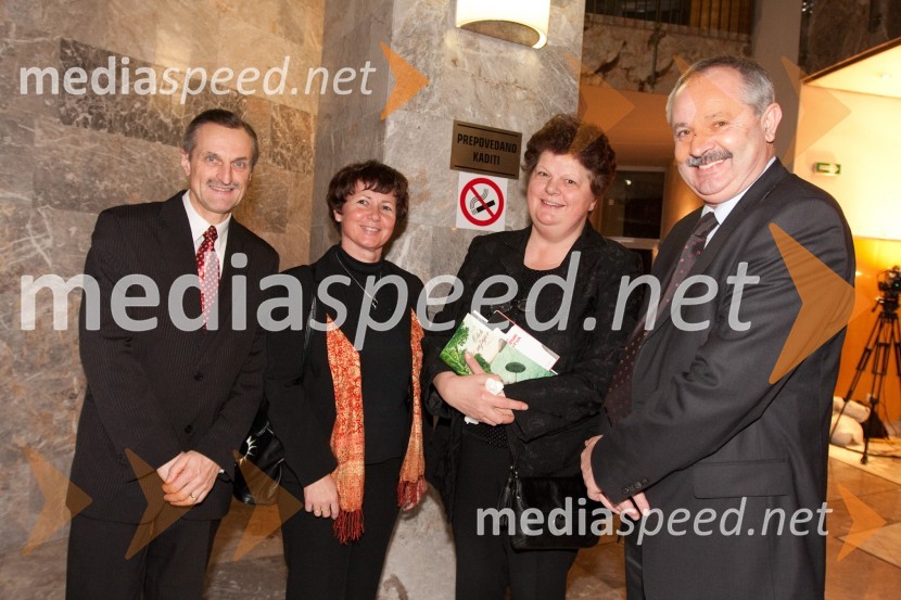 Marjan Širaj, Ajpes, soproga Mira, Marjan Mateta, podpredsednik GZS s soprogoSovražnik ljudstva, premiera v SNG Nova Gorica