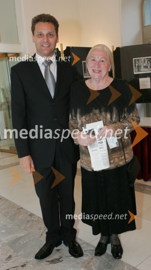 Danilo Rošker, direktor SNG Maribor in Štefka Drolc, igralkaHlapci.pdf, premiera drame SNG Maribor