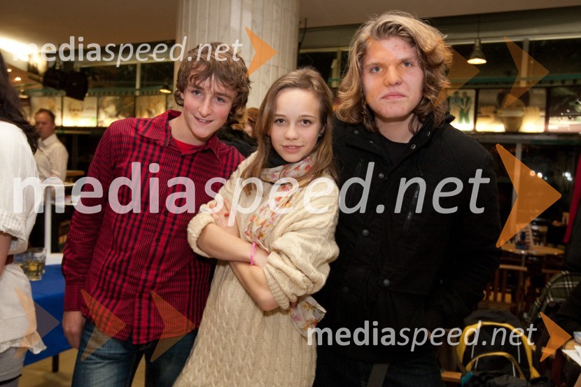 Matevž Štular, Gaja Pegan Nahtigal in Erik OprešnikPodelitev Zlate role ustvarjalcem filma Gremo mi po svoje