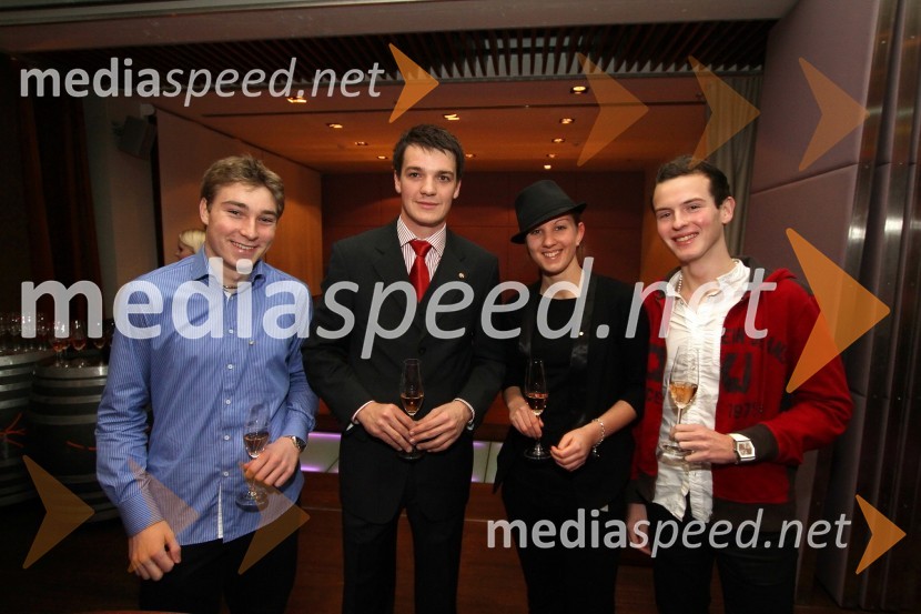 Sebastjan Horvat, Mitja Šeško, predsednik Rotaract club Maribor, Neža Šerdoner in Rene BizjakDobrodelna dražba Rotaract cluba Maribor