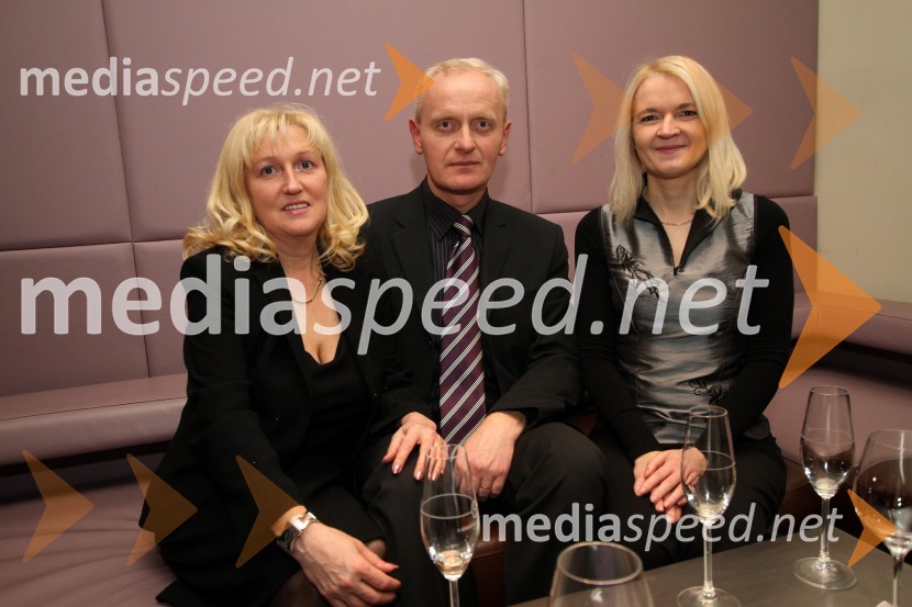 Danilo Burnač, direktor podjetja Mariborski Vodovod s soprogo ter Lidija Žvajker, GIMDobrodelna dražba Rotaract cluba Maribor