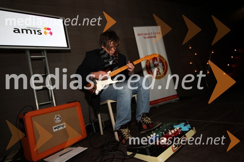 Sašo Sandič, kitaristDobrodelna dražba Rotaract cluba Maribor