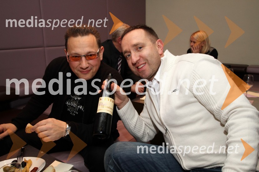 Peter Kavčič in Borut Cvetko, fotografDobrodelna dražba Rotaract cluba Maribor