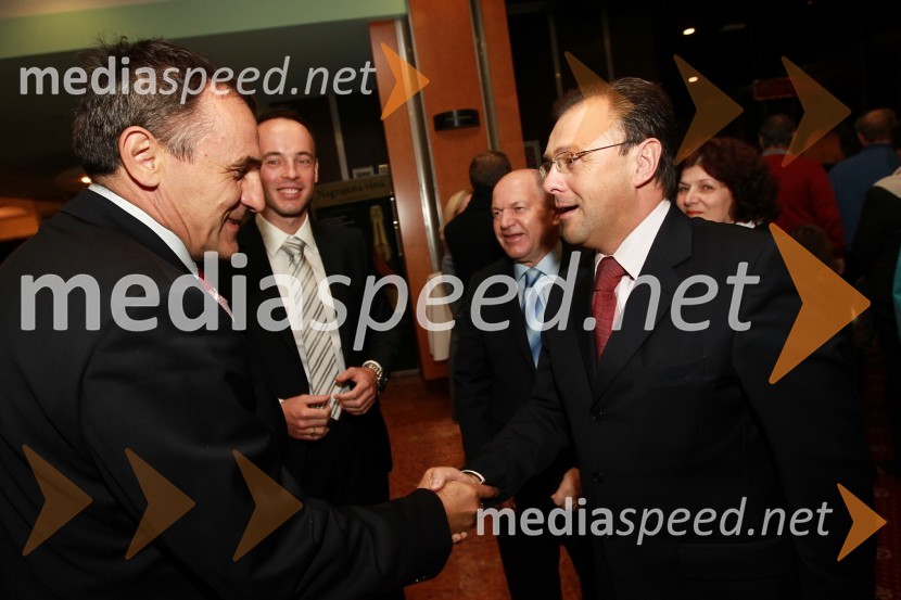 Branko Kurbus, predsednik uprave Arcont d.d. in Mladen Kučiš, direktor Zdravilišča RadenciDobrodelni Miklavžev koncert Big benda Glasbene šole Gornja Radgona z Otom Pestnerjem