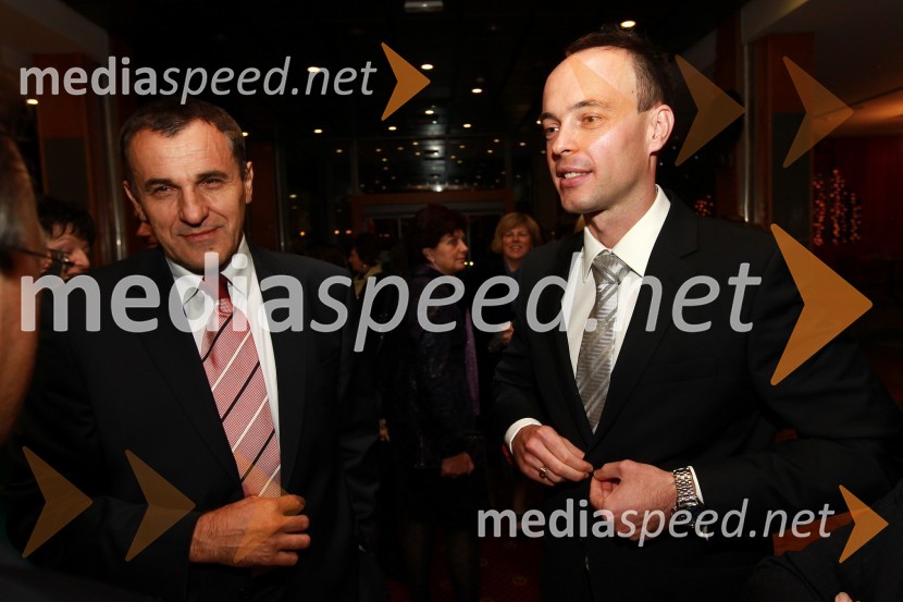 Branko Kurbus, predsednik uprave Arcont d.d. in Tomaž Polak, ravnatelj Glasbene šole Gornja RadgonaDobrodelni Miklavžev koncert Big benda Glasbene šole Gornja Radgona z Otom Pestnerjem