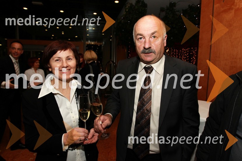 Anton Slana, župan občine Sveti Jurij s soprogoDobrodelni Miklavžev koncert Big benda Glasbene šole Gornja Radgona z Otom Pestnerjem