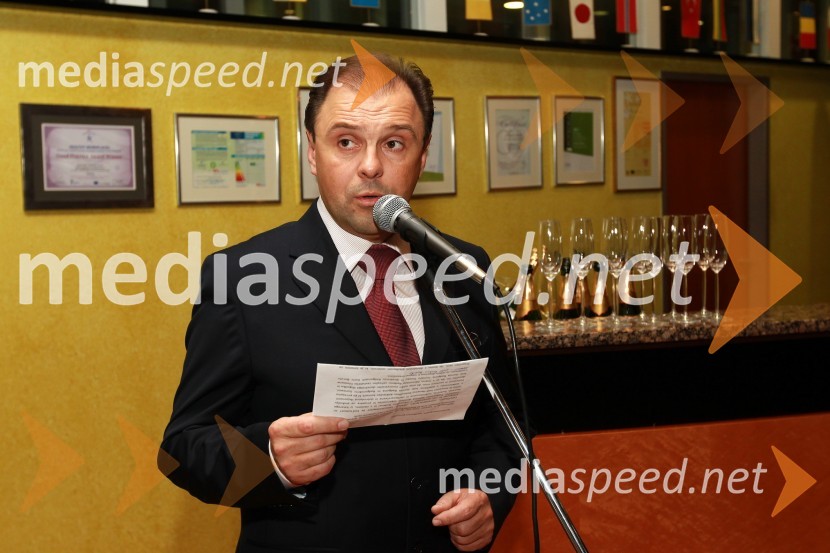 Mladen Kučiš, direktor Zdravilišča RadenciDobrodelni Miklavžev koncert Big benda Glasbene šole Gornja Radgona z Otom Pestnerjem