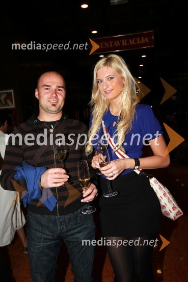 Marika Savšek, miss Universe 2010 in fant Jernej JevnišekDobrodelni Miklavžev koncert Big benda Glasbene šole Gornja Radgona z Otom Pestnerjem