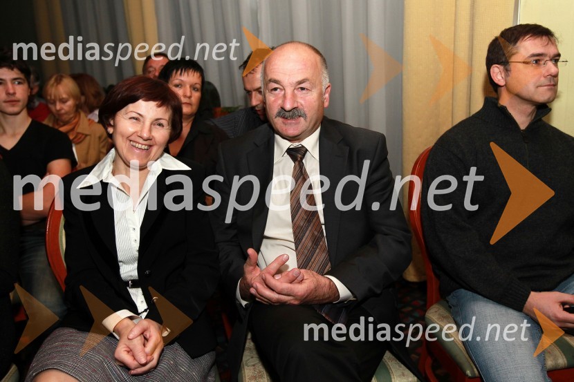 Anton Slana, župan občine Sveti Jurij ob Ščavnici in soprogaDobrodelni Miklavžev koncert Big benda Glasbene šole Gornja Radgona z Otom Pestnerjem