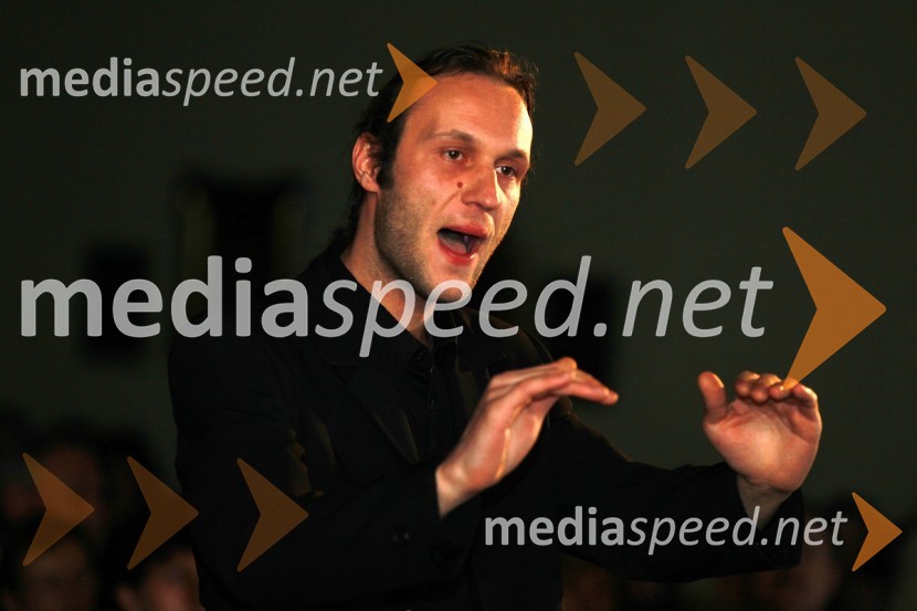 Jernej Senegačnik, dirigent in trobentačDobrodelni Miklavžev koncert Big benda Glasbene šole Gornja Radgona z Otom Pestnerjem