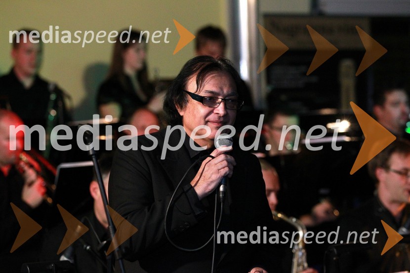 Oto Pestner, pevecDobrodelni Miklavžev koncert Big benda Glasbene šole Gornja Radgona z Otom Pestnerjem