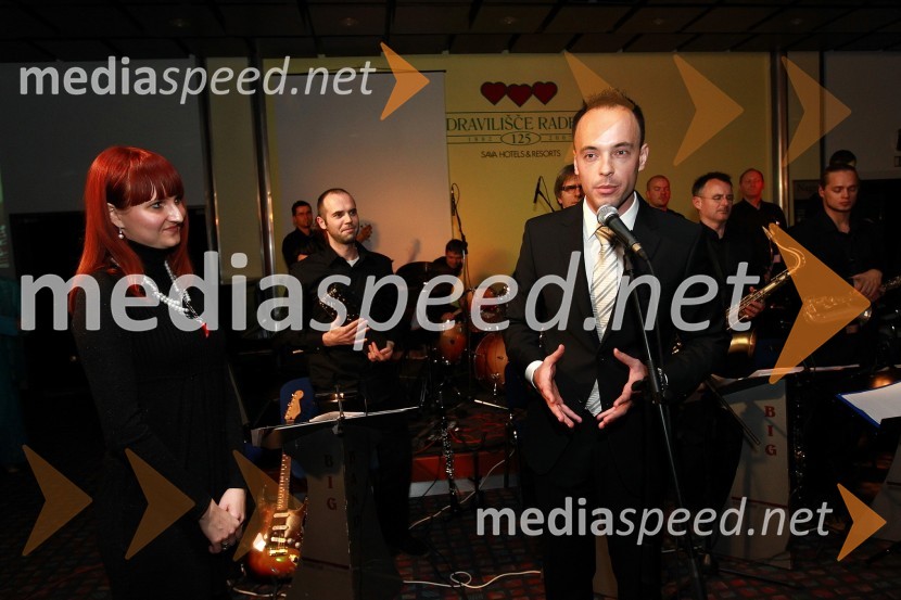 Franja Pižmoht, novinarka in Tomaž Polak, ravnatelj Glasbene šole Gornja RadgonaDobrodelni Miklavžev koncert Big benda Glasbene šole Gornja Radgona z Otom Pestnerjem
