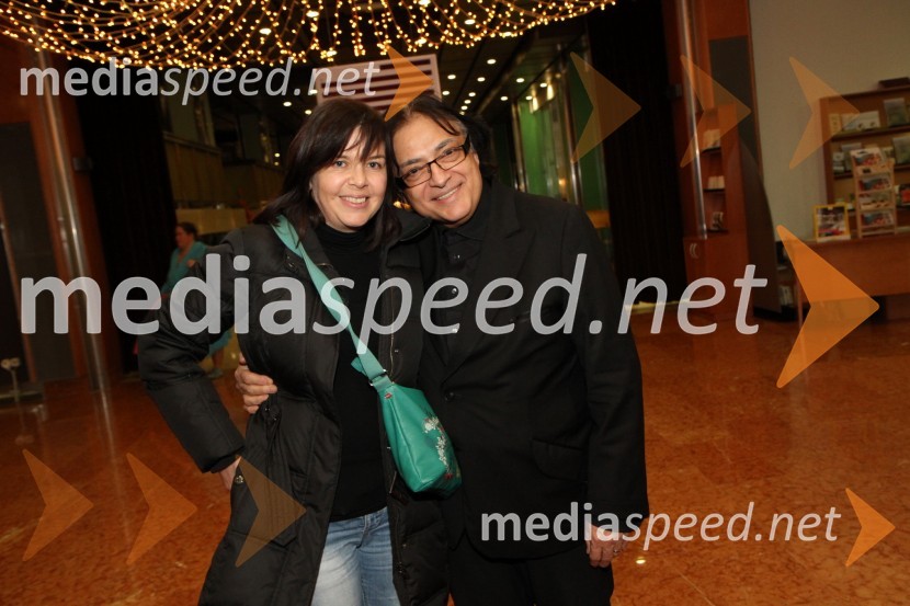 Oto Pestner, pevec in soproga MajaDobrodelni Miklavžev koncert Big benda Glasbene šole Gornja Radgona z Otom Pestnerjem