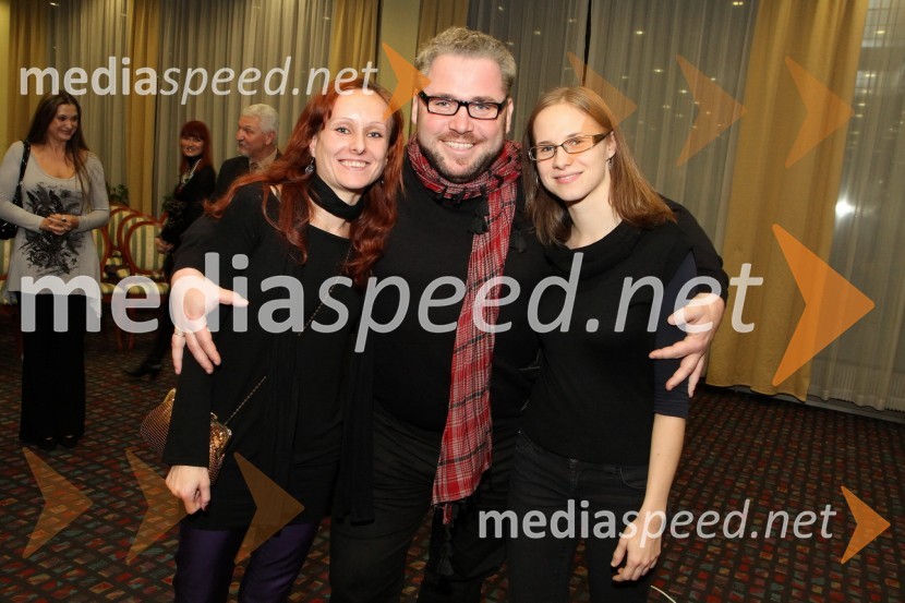 Ana Tina Petkovšek, baletka, Jaki Jurgec, operni pevec in Kaja Smogavec, klarinetistkaDobrodelni Miklavžev koncert Big benda Glasbene šole Gornja Radgona z Otom Pestnerjem