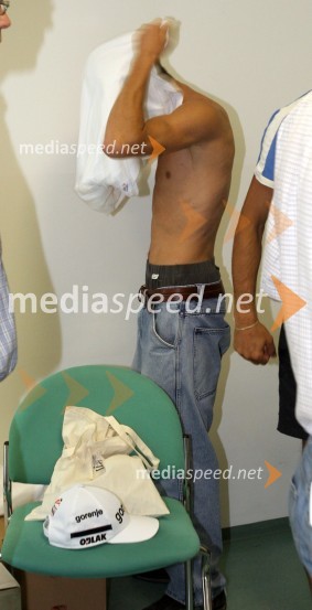 Rok Benkovič, smučarski skakalecSlovenska nordijska reprezentanca - podpis s sponzorji