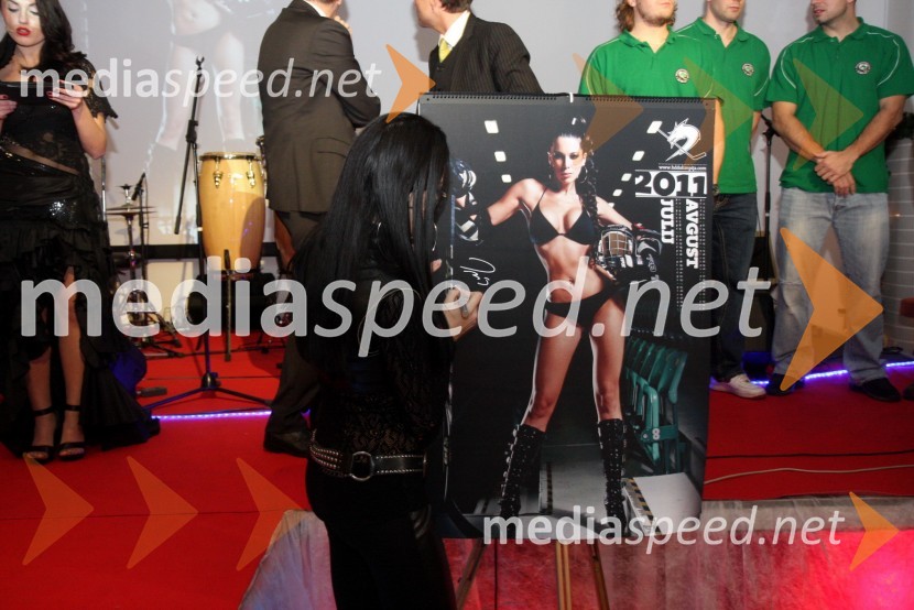 Iris Mulej, Miss Slovenije 2006Svečana prednovoletna zabava Agencije Ekskluzivno ter predstavitev koledarja Ledenovroče 2011