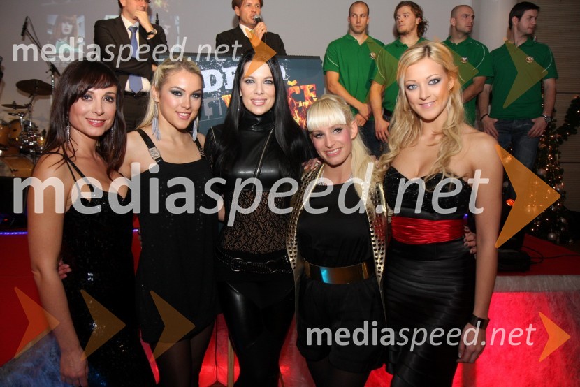 Tina Gorenjak, igralka, Katarina Jurkovič, manekenka, Iris Mulej, Miss Slovenije 2006, Alya, pevka in Neža Marolt, Lepa soseda 2005Svečana prednovoletna zabava Agencije Ekskluzivno ter predstavitev koledarja Ledenovroče 2011