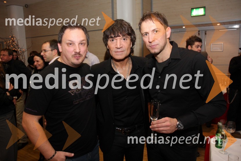 Josip Miani Pipi, član skupine Karma, Jasmin Stavros, hrvaški pevec in ...Svečana prednovoletna zabava Agencije Ekskluzivno ter predstavitev koledarja Ledenovroče 2011