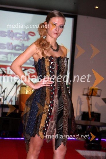 Nina Đurđević, manekenkaSvečana prednovoletna zabava Agencije Ekskluzivno ter predstavitev koledarja Ledenovroče 2011