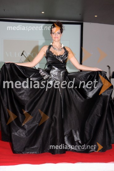 Mihaela Margan - Miša, novinarka, manekenka in Playboyeva zajčica
	Svečana prednovoletna zabava Agencije Ekskluzivno ter predstavitev koledarja Ledenovroče 2011