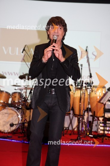 Jasmin Stavros, hrvaški pevecSvečana prednovoletna zabava Agencije Ekskluzivno ter predstavitev koledarja Ledenovroče 2011