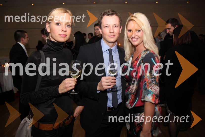 ..., Evgen Likl, izvršilni direktor sektorja marketing na Zavarovalnici Maribor d.d. in Katja Jevšek, vremenarka na Pop tvSvečana prednovoletna zabava Agencije Ekskluzivno ter predstavitev koledarja Ledenovroče 2011