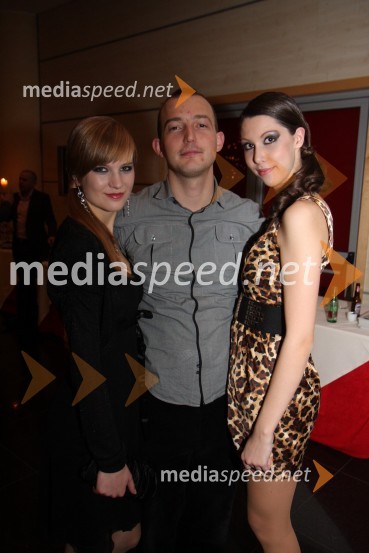 Ana Meznarič, manekenka, Zlatan Čordić - Zlatko, raper in Nastja Slaviček, manekenkaSvečana prednovoletna zabava Agencije Ekskluzivno ter predstavitev koledarja Ledenovroče 2011