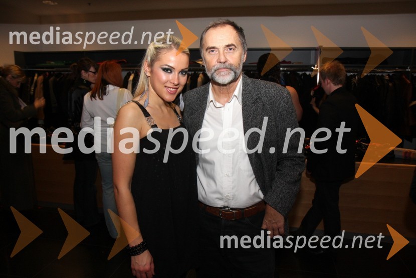 Katarina Jurkovič, manekenka in Dragan Bulič, glasbeni urednik na Val 202Svečana prednovoletna zabava Agencije Ekskluzivno ter predstavitev koledarja Ledenovroče 2011