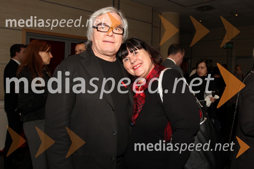 Lado Leskovar, pevec in soproga VericaSvečana prednovoletna zabava Agencije Ekskluzivno ter predstavitev koledarja Ledenovroče 2011