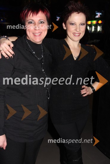 Zvonka Žvegler, modna oblikovalka	 ter Suzana Rengeo, modna oblikovalka in stilistkaModna revija Strast Art