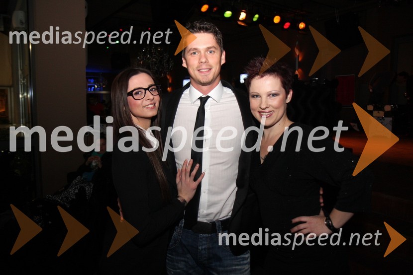 Žana Povše, pevka, Boštjan Bračič, pevec ter Suzana Rengeo, modna oblikovalka in stilistkaModna revija Strast Art