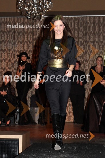 Žana Povše, pevkaModna revija Strast Art