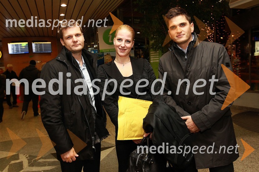 Saša Pušnik, direktor Diners Cluba Slovenije, Brina Černetič, svetovalka uprave Diners Cluba Slovenije in Zoran G. Grbić, vodja Diners Cluba ExclusiveKevin Costner pristal v Sloveniji