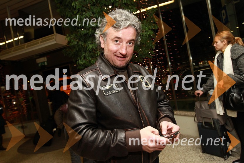 Željko Pavlica, Costnerjev varnostnik v Sloveniji in življenjski sopotnik Brigite BukovecKevin Costner pristal v Sloveniji