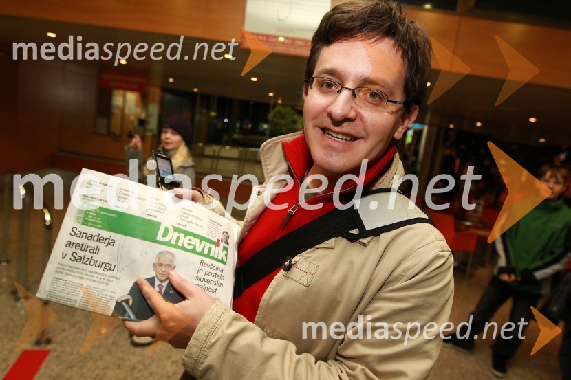 Damijan Jagodic s podpisom Kevina CostnerjaKevin Costner pristal v Sloveniji