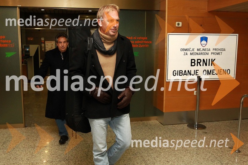 Kevin Costner, ameriški igralec in glasbenikKevin Costner pristal v Sloveniji