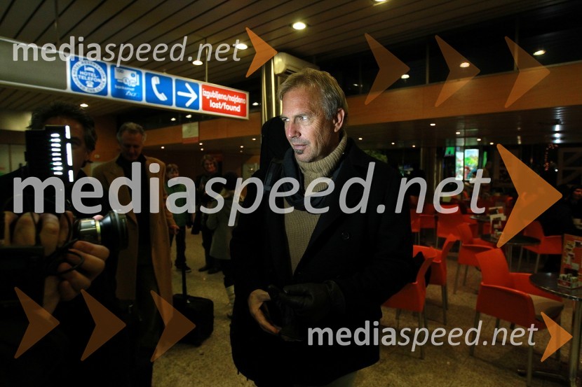 Kevin Costner, ameriški igralec in glasbenikKevin Costner pristal v Sloveniji