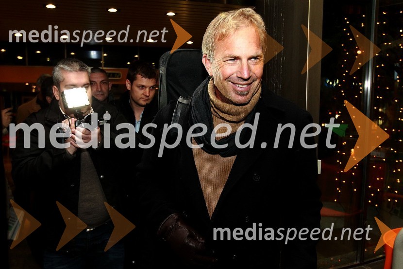 Kevin Costner, ameriški igralec in glasbenikKevin Costner pristal v Sloveniji