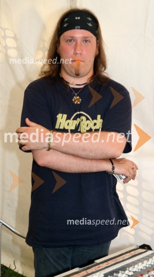 Sergio, kitarist skupine AveSmučarski skoki, tekma za Rudarsko svetilko