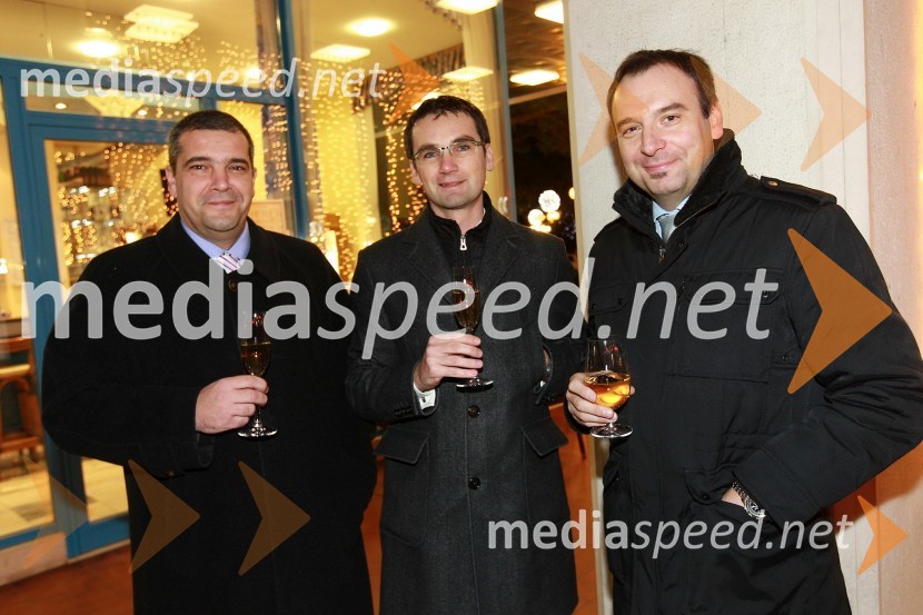 Jožko Tomšič, direktor prodaje Peugeot Slovenija d.o.o., Gregor Draksler, marketing Peugeot Slovenija d.o.o. in Andraž Hernavs, direktor poprodaje Peugeot Slovenija d.o.o.
Peugeot Slovenija, prednovoletni sprejem za novinarje