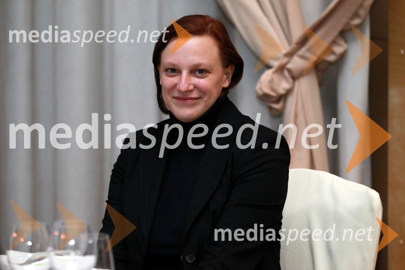Magda Pertovt, direktorica razvoja mreže Peugeot Slovenija d.o.o.Peugeot Slovenija, prednovoletni sprejem za novinarje