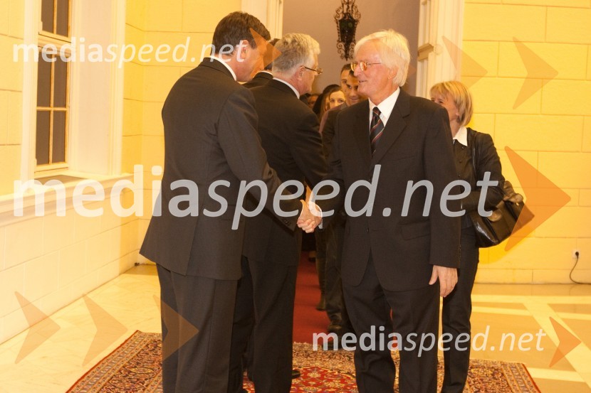 Borut Pahor, predsednik vlade Republike Slovenije in ...Sprejem treh predsednikov za novinarje in urednike