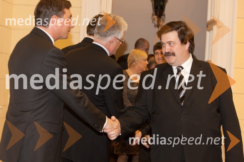 Borut Pahor, predsednik vlade Republike Slovenije in ...Sprejem treh predsednikov za novinarje in urednike