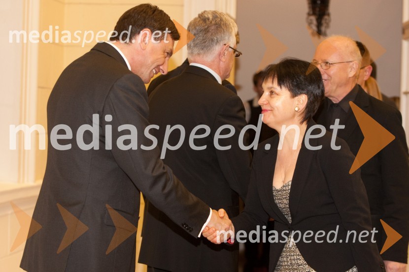 Borut Pahor, predsednik vlade Republike Slovenije in Vida Petrovčič, novinarkaSprejem treh predsednikov za novinarje in urednike