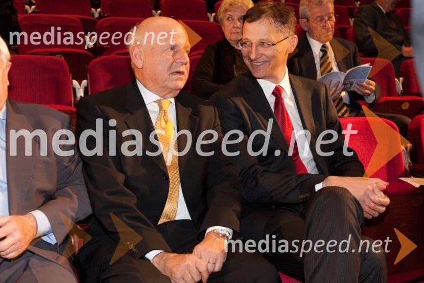 	Janez Kocijančič, predsednik olimpijskega komiteja in Igor Lukšič, minister za šolstvo in športŠportnika leta 2010 sta Tina Maze in Dejan Zavec