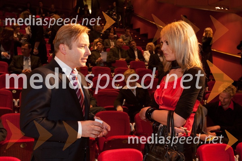 Peter Kukovica, predsednik Atletske zveze Slovenije in Mojca Grobelnik, vodja kabineta ministra za šolstvo in športŠportnika leta 2010 sta Tina Maze in Dejan Zavec