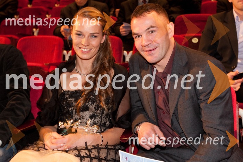 Tina Maze, smučarka in športnica leta 2010 ter Dejan Zavec, boksar in športnik leta 2010Športnika leta 2010 sta Tina Maze in Dejan Zavec